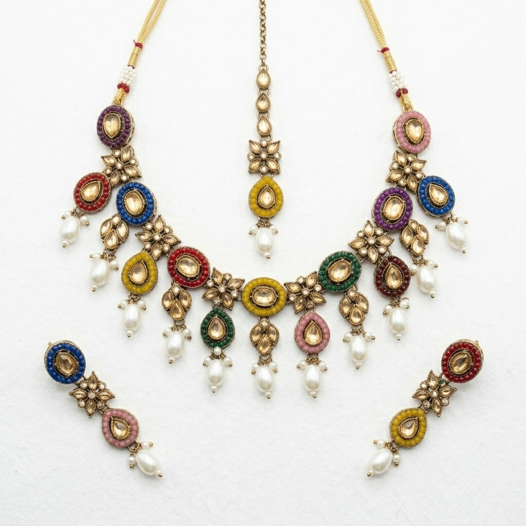 Ratnavali Kundan Set