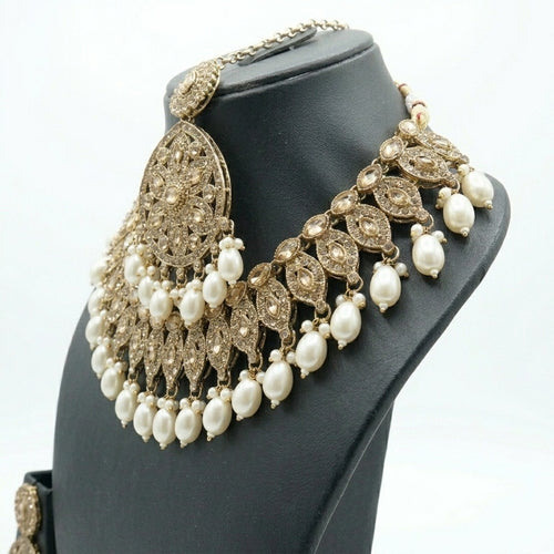 Imperia Pearl Kundan Set