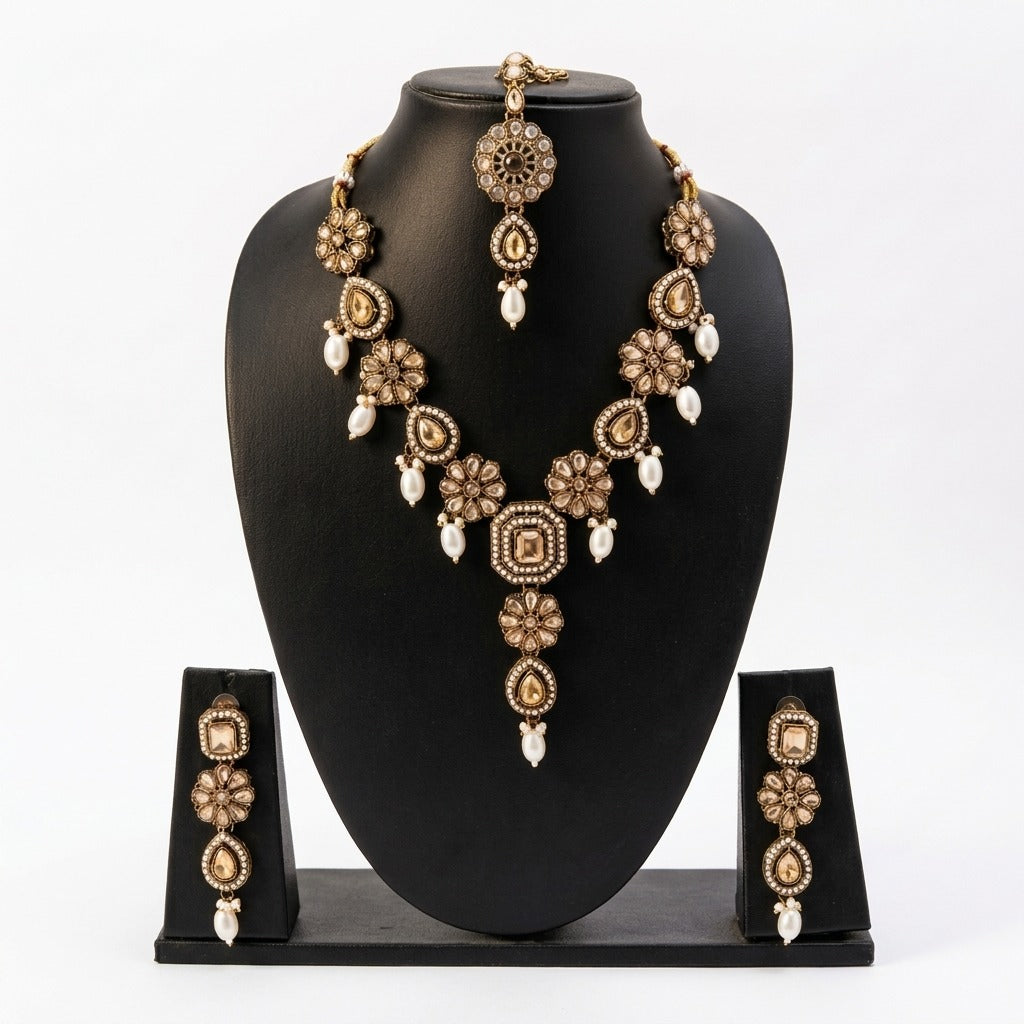 Pearl Kundan Set