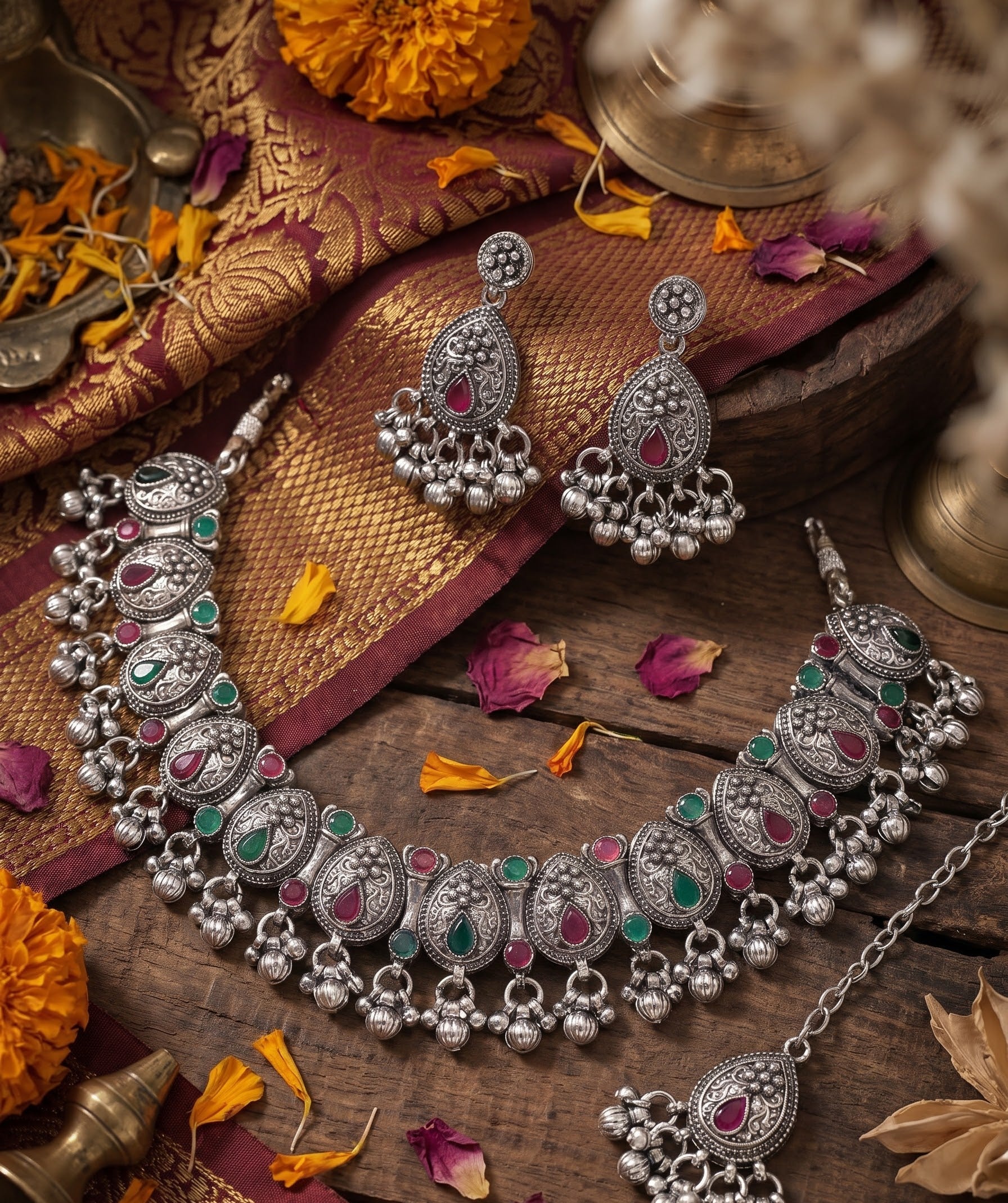 Kavishae Rajsi Oxidised Choker Set