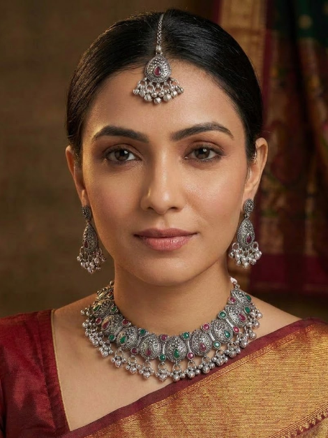 Kavishae Rajsi Oxidised Choker Set