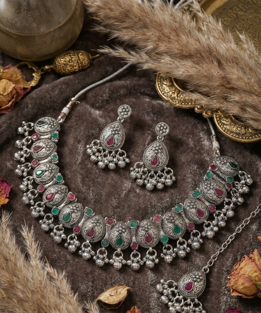 Kavishae Rajsi Oxidised Choker Set